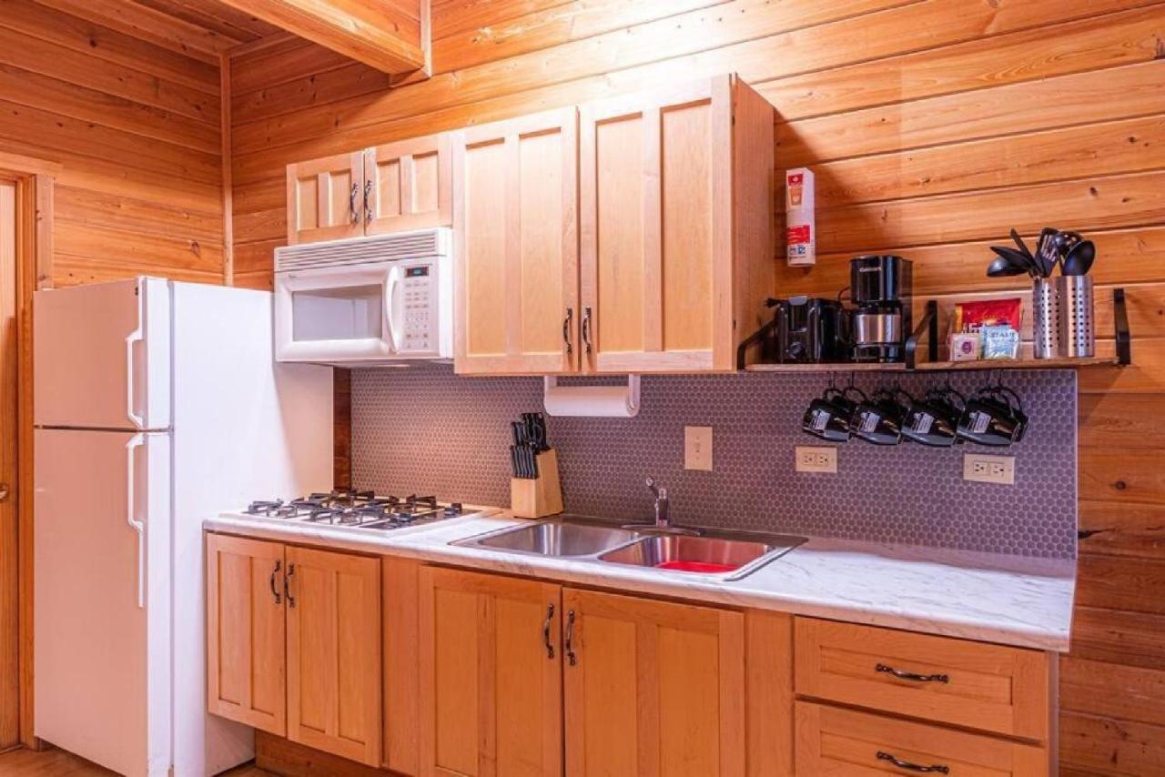 Cabin #3 Rainbow Trout - Pet Friendly- Sleeps 6 - Playground & Game Room Payson Eksteriør billede