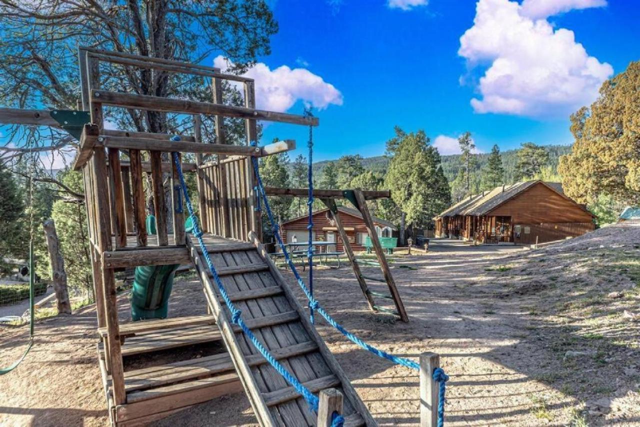 Cabin #3 Rainbow Trout - Pet Friendly- Sleeps 6 - Playground & Game Room Payson Eksteriør billede